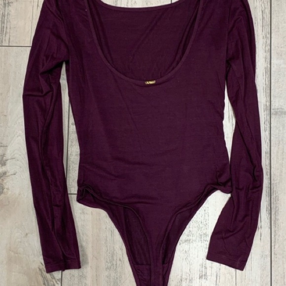 Sam Edelman burgundy long sleeve bodysuit - Picture 2 of 3